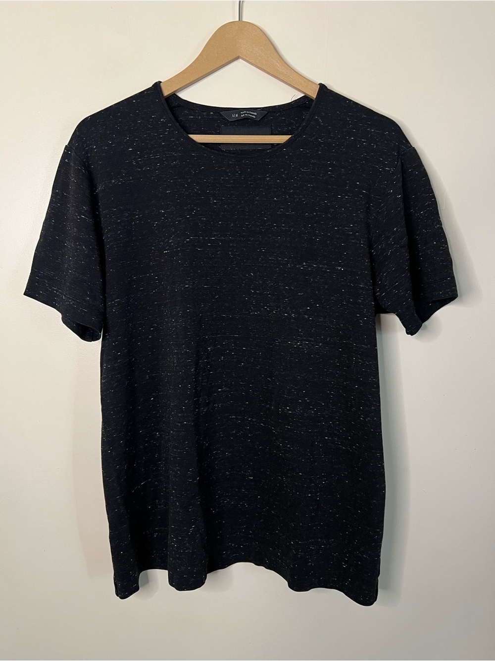 Wings + Horns T-Shirt Charcoal Black Speckled T Shirt Size L *FLAW*